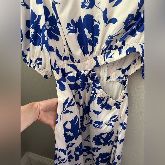 Petal & Pup Aminah Puff Sleeve Cut Out Dress In Blue Floral Size Medium New - Picture 9 of 14